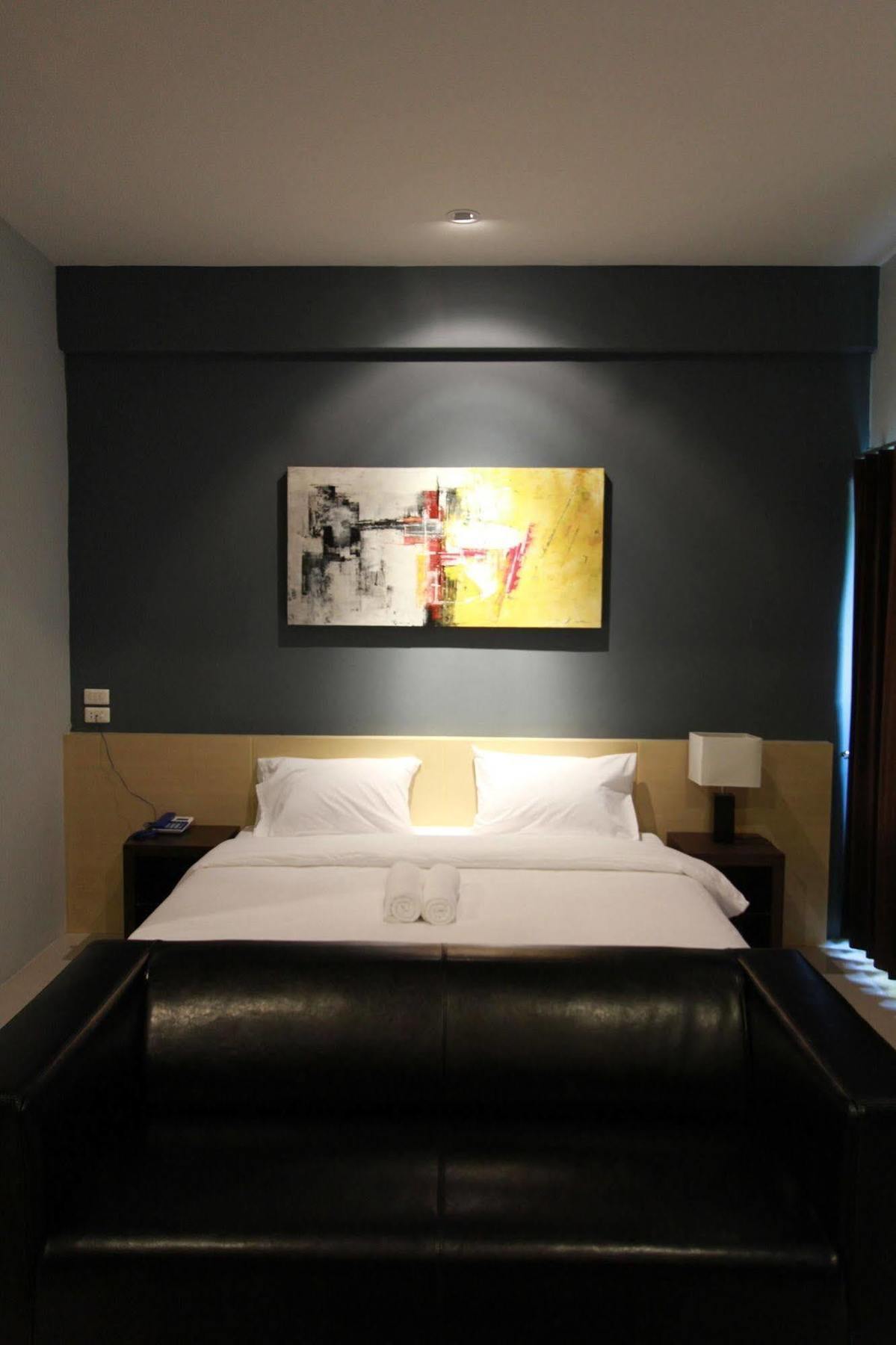 Trendy Hotel Nakhon Pathom Exterior photo