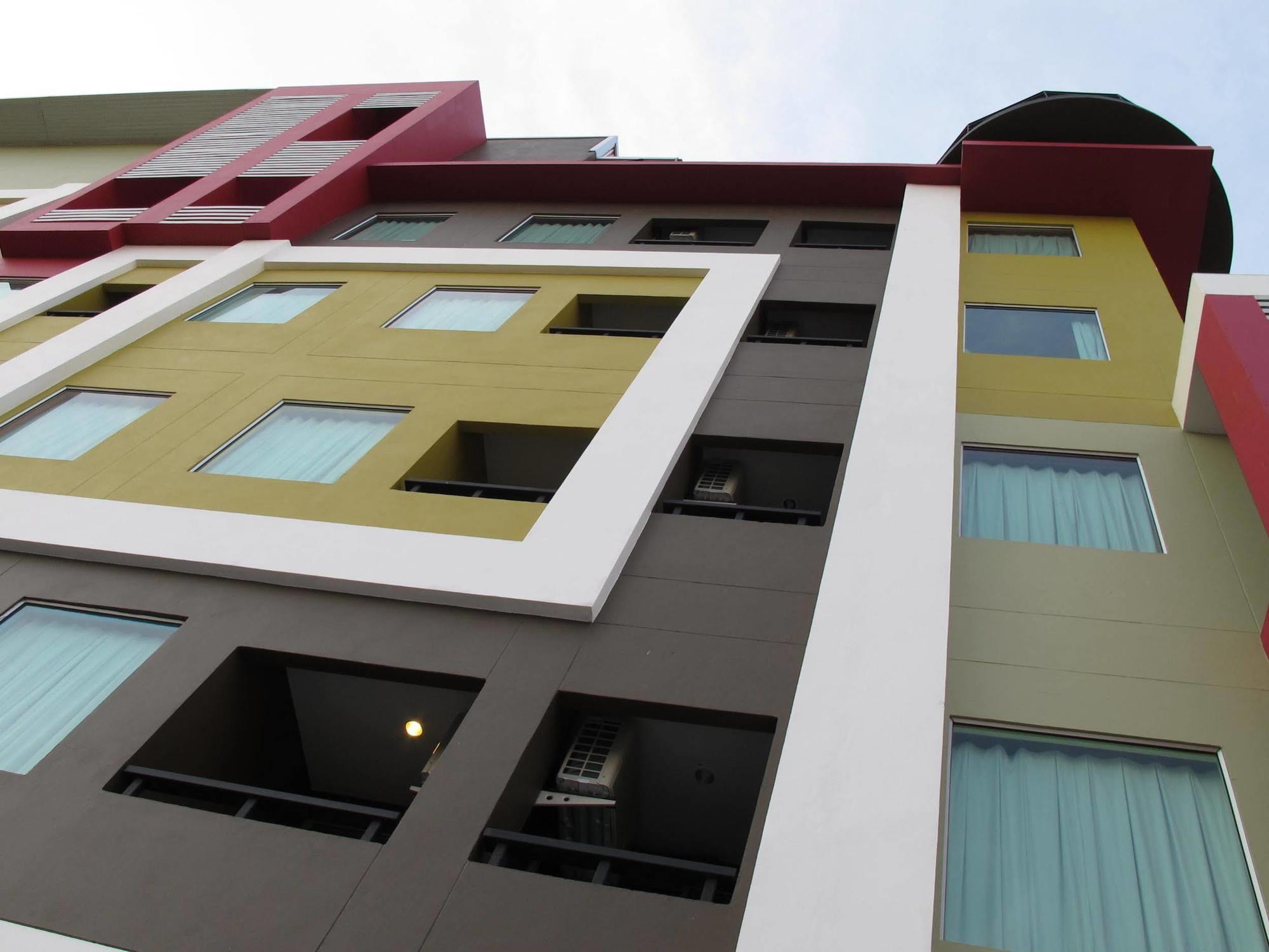 Trendy Hotel Nakhon Pathom Exterior photo