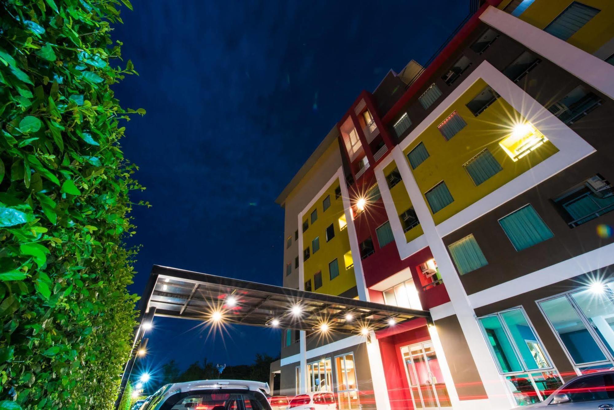Trendy Hotel Nakhon Pathom Exterior photo