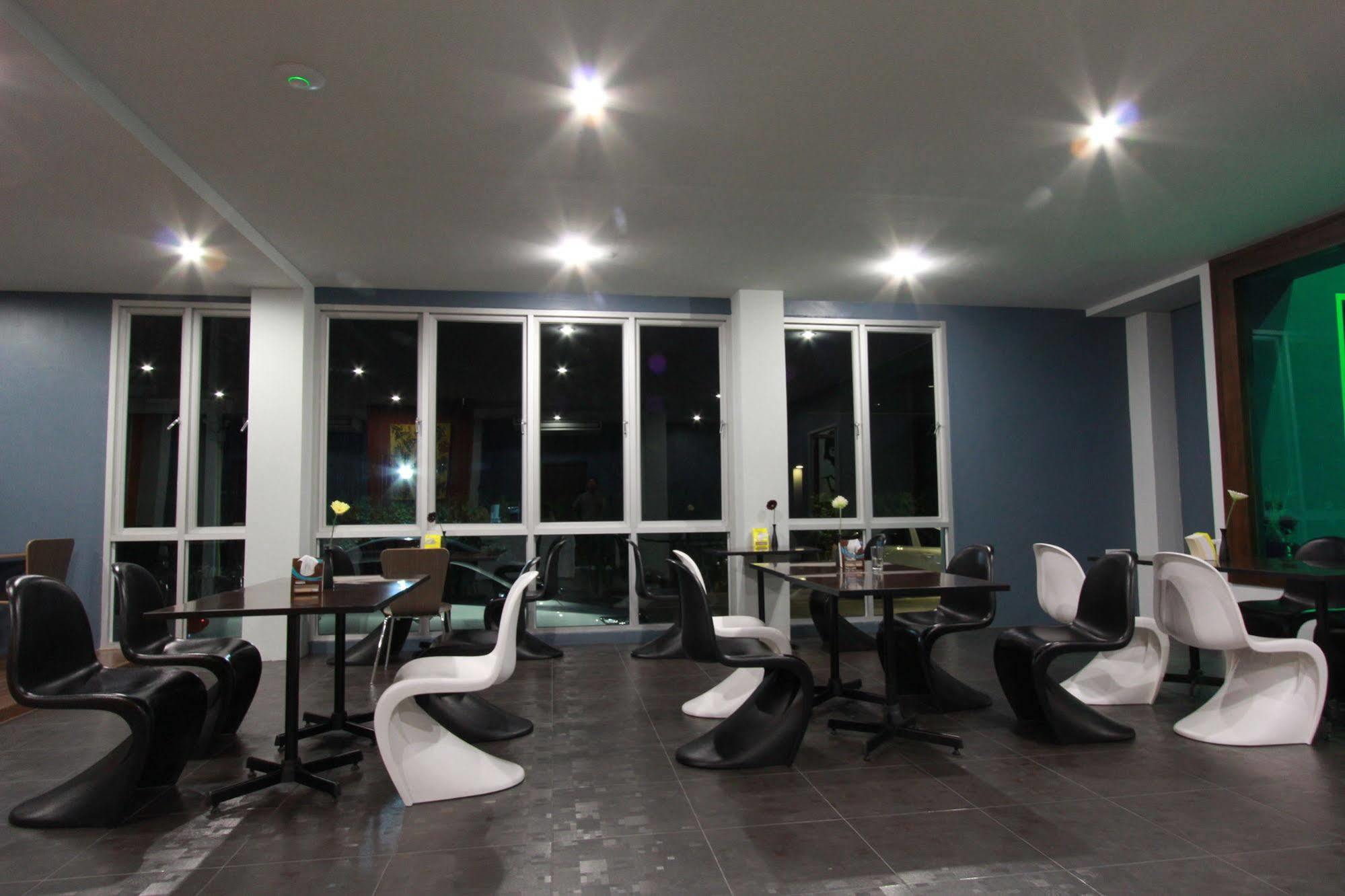 Trendy Hotel Nakhon Pathom Exterior photo